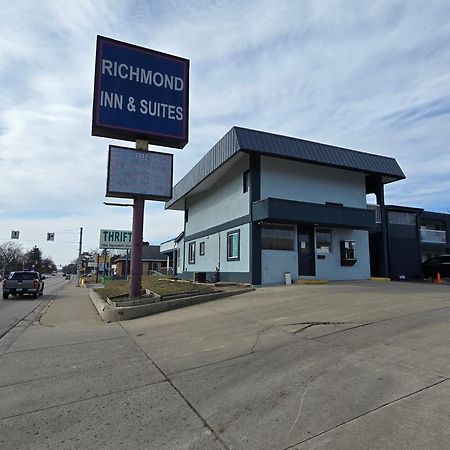 Richmond Inn&Suites Exterior foto