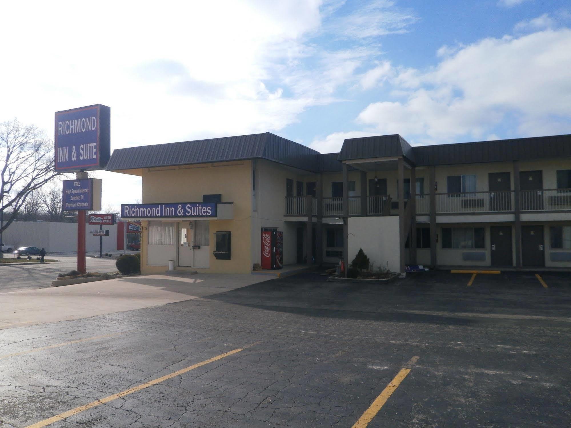 Richmond Inn&Suites Exterior foto