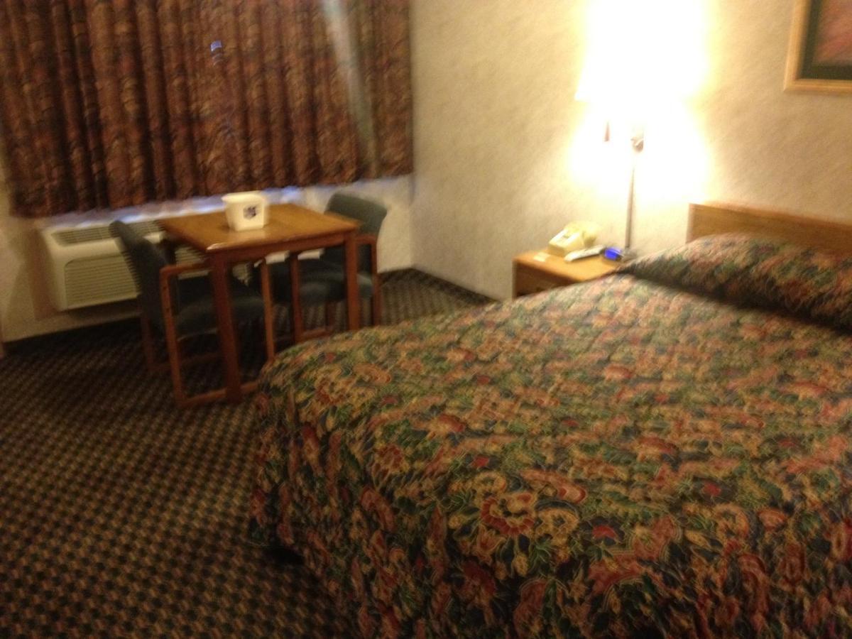 Richmond Inn&Suites Zimmer foto